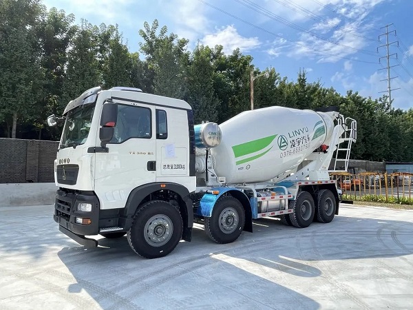 梦之城混动搅拌车