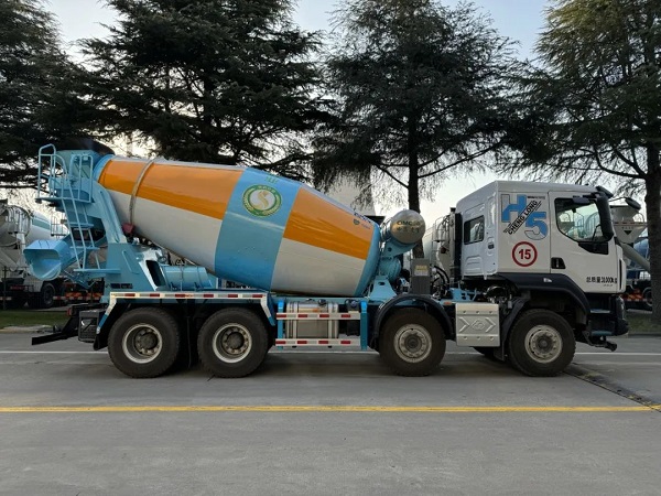 梦之城乘龙系列搅拌车