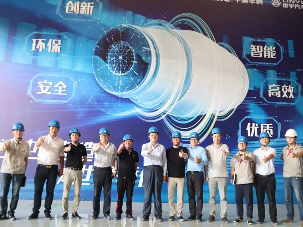 相约洛阳，，，，，，品鉴智造|行业大咖到梦之城 智能产线获赞誉